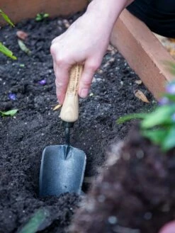 Gardener's Lifetime Trowel -garden Sales Store 8586972 3001 tif