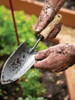 Gardener's Lifetime Trowel -garden Sales Store 8586972 3242 tif