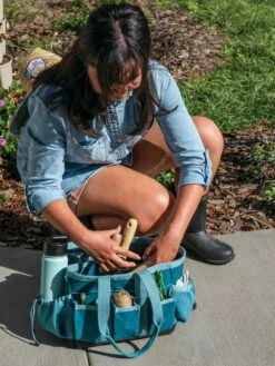 Gardener's Puddle-Proof Tote -garden Sales Store 8595203 0242