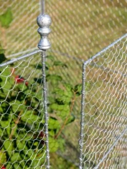 Tall Chicken Wire Critter Fence With Gate 20 Tall Chicken Wire Critter Fence With Gate -garden Sales Store 8613260 0083
